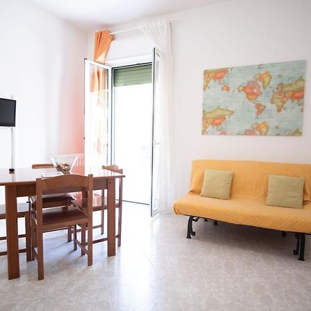 Cozy Apartments De Gasperi Бари Экстерьер фото